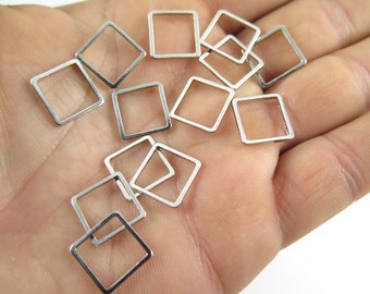 Small Rhodium Plated Square Shape Wire Charms (16x) (K211-B)