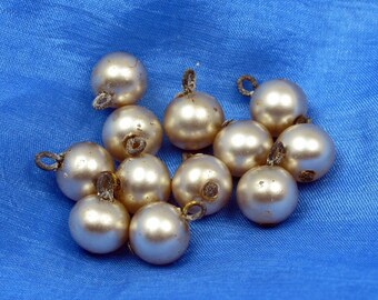 Vintage Faux Pearl Shabby Chic Pearl Pink Beaded Charms (16X) (B550)