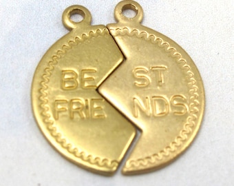 Brass Medium Best Friends Charms (8X) (M616)