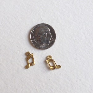 Tiny Brass 16th Music Note Charms 6x M528 image 4