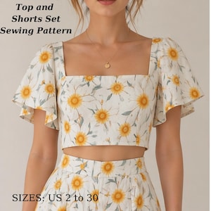 Könnte beinhalten: Weißes, geblümtes Crop-Top und Shorts-Set mit quadratischem Ausschnitt und flatternden Ärmeln. Das Outfit hat ein Muster aus gelben Sonnenblumen und grünen Blättern. Der Text "Floral Crop Top and Shorts Set Sewing Pattern" und "Fashion Wind Pattern" ist enthalten.