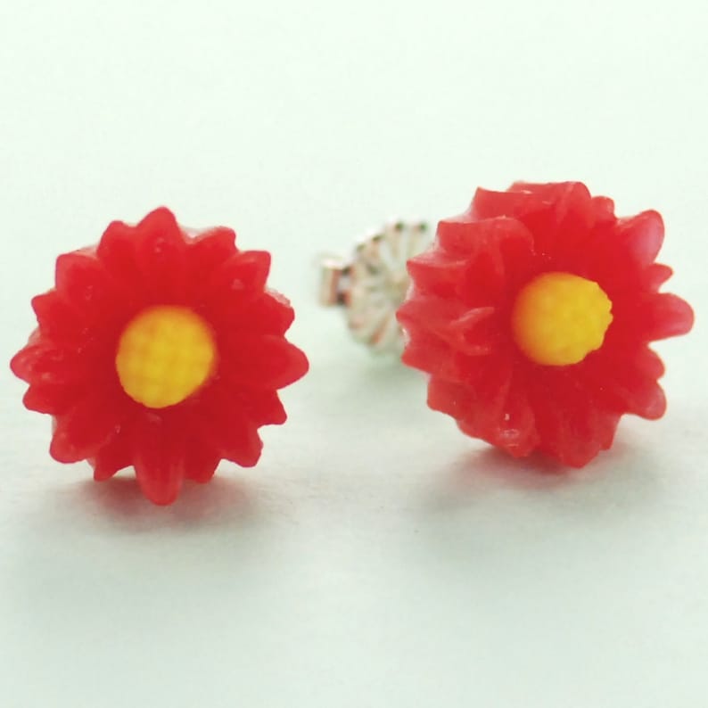 Little Red Daisy Button Post Earrings 11mm image 1