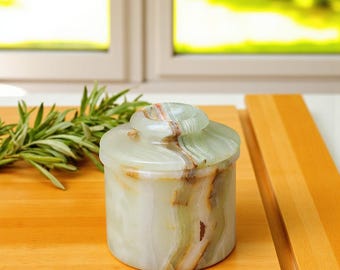 Burriera in marmo e onice fatta a mano - Decorazione per piano cucina - Bianco inciso - Regalo per la festa della mamma