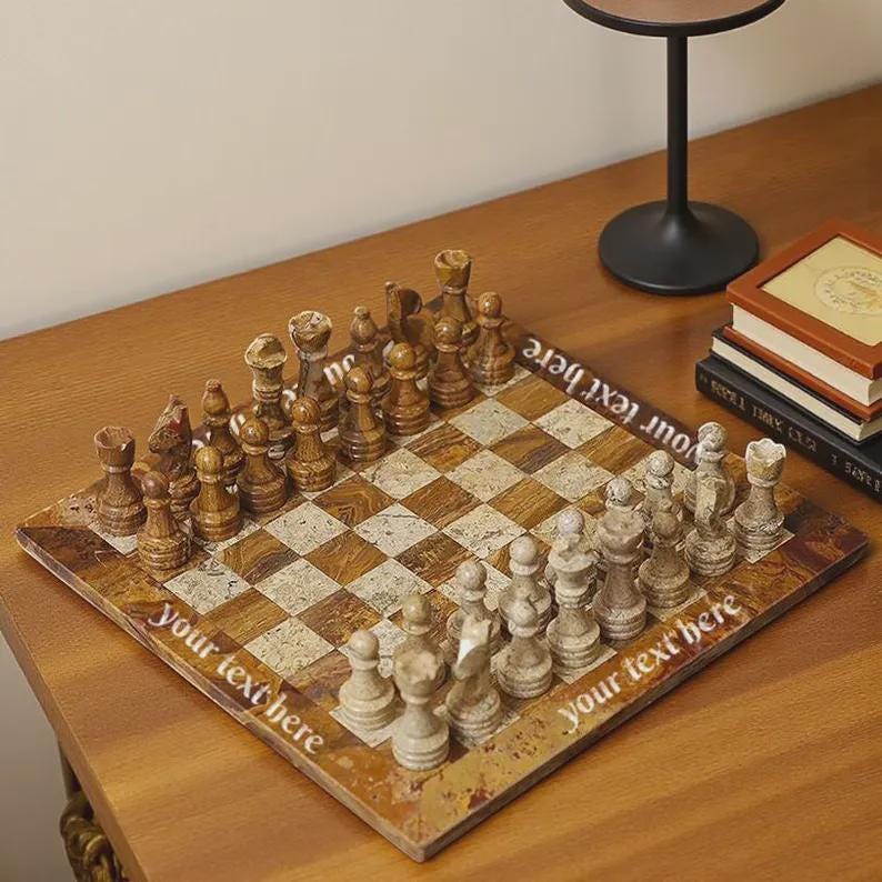 大理石のチェスセット｜手作りのチェス盤ゲーム｜エレガントなホームデコレーションギフト 12" Chess Engraved