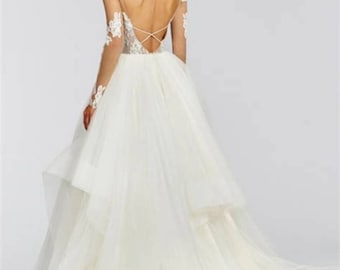 DESIGNER Wedding Gown- Lightweight + Whimsical!