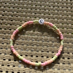 Perlenarmband / matte Perlen / pastell / personalisierbar / Freundschaftsarmband / Smiley / Schrift Bild 8