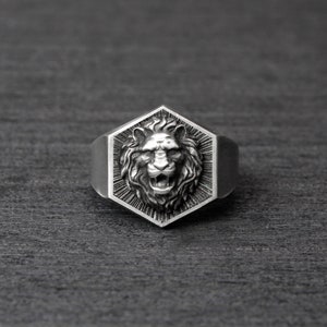 Oxidized Sterling Silver Lion Ring: Engraved Men&#39;s Statement Ring