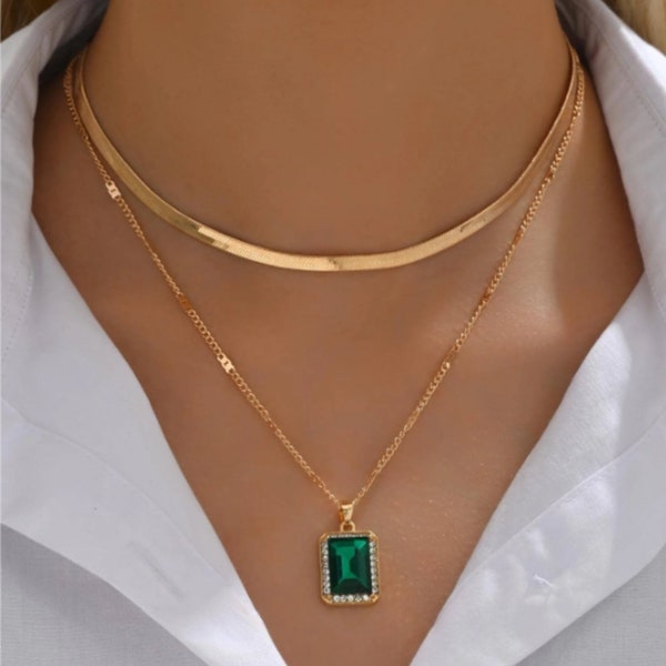 Sparkling Layered Necklace for Women: Daily Jewelry with Rhinestone and Zinc Alloy.   Necklace/Charm Necklaces/Style/Gold
