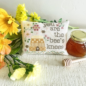 Bee&#39;s Knees Cross Stitch PDF Download