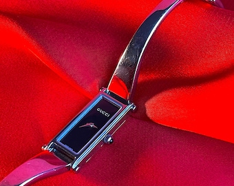 Vintage Gucci, with Black Dial Swiss Made - Women’s Quartz Bracelet Silver Watch