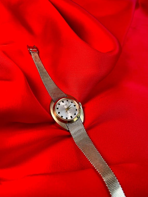 Vintage Gruen Gold Watch - Gem