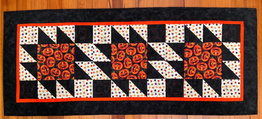 Jack O'lantern Fun * Quilted Table Runner * Handmade Halloween Decor - Etsy