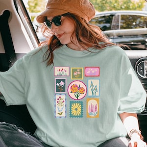 Camiseta vintage con sellos florales, camiseta retro con sellos florales, camiseta para amantes de las flores, regalo para mamá, camiseta estilo cottagecore, camiseta unisex, camiseta bonita