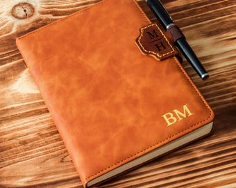Custom Traveler's Notebook Clip With Pen Holder, Engraved Leather Pen Loop, Magnetic Pen Holder, Book Lover Gift, Anniversary Gift