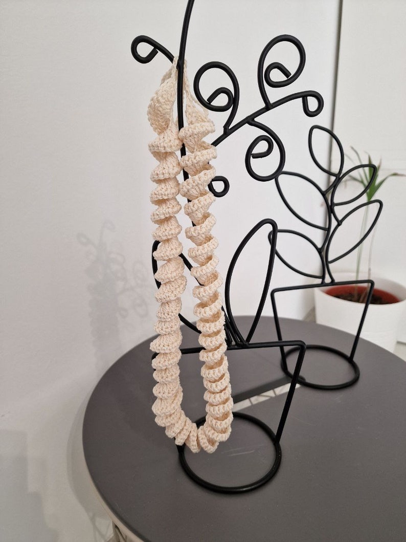 Collana spirale cotone avorio