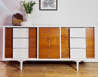 Vintage 9 Drawer | Walnut Dresser | MCM | Lowboy | Johnson Carper Furniture | Credenza | Sideboard | Scandinavian | Bedroom Set