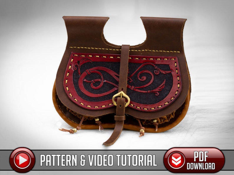 K&ouml;nnte beinhalten: Eine braune Ledertasche mit einem roten und schwarzen Design. Die Tasche hat einen Riemen und eine Schnalle. Die Tasche befindet sich auf einem wei&szlig;en Hintergrund. PATTERN & VIDEO TUTORIAL PDF DOWNLOAD