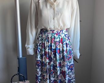 1980s Paisley Vibrant Paisley Print Rayon Pleated Midi Length skirt