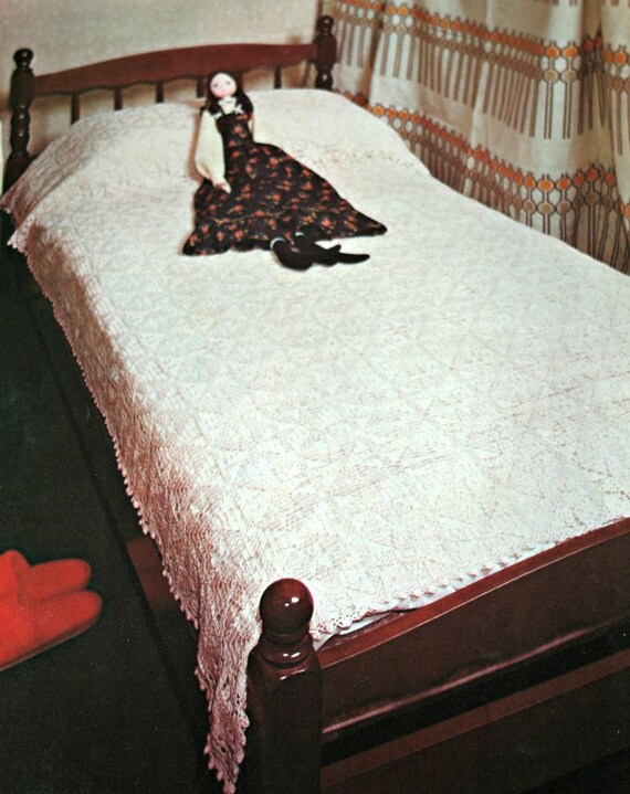 Motivi Per Uncinetto Uncinetto Magico 25 Giugno 1983 Centrini Copriletti Tovaglie Runner Tenda Cuscino Tovaglietta Carta Originale Non Un - 