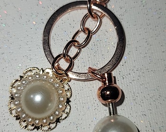 ⋆✴︎˚。⋆Pearl Elegance⋆✴︎˚。⋆ Pearl Elegance Bracelet - A Touch of Timeless Sophistication