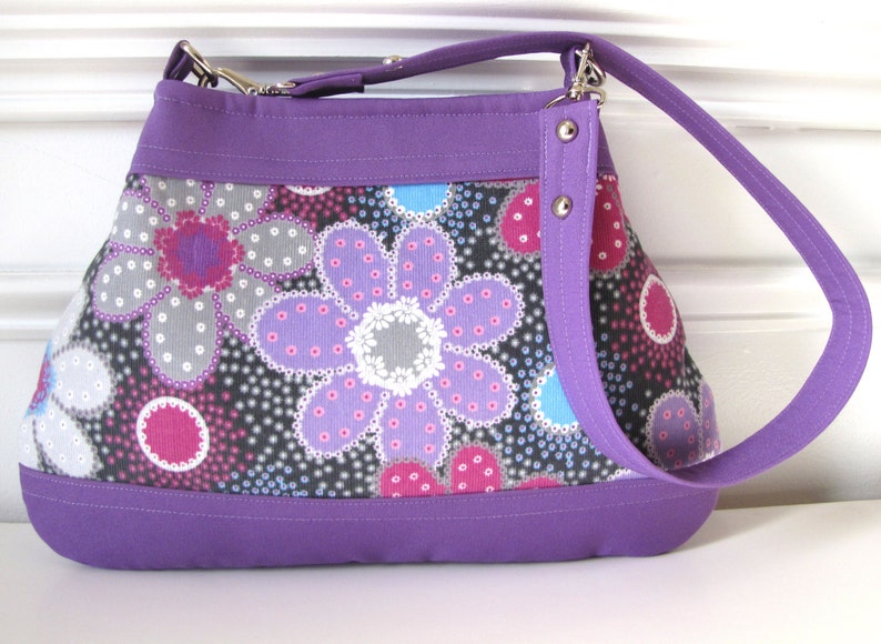 Bold Floral Handbag / Purse in Cotton image 1