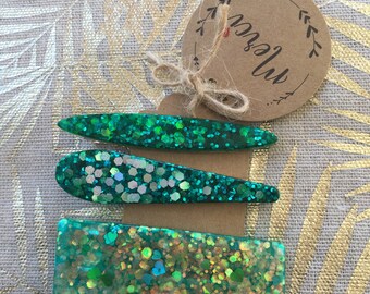 Barrettes en résine avec système de pince crocodile, modèle unique fait main avec amour et paillettes