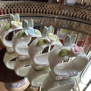Set of 4 1950&#39;s Whimsical Japanese Ceramic Pastel Rose Leaf Bird Napkin Ring Set