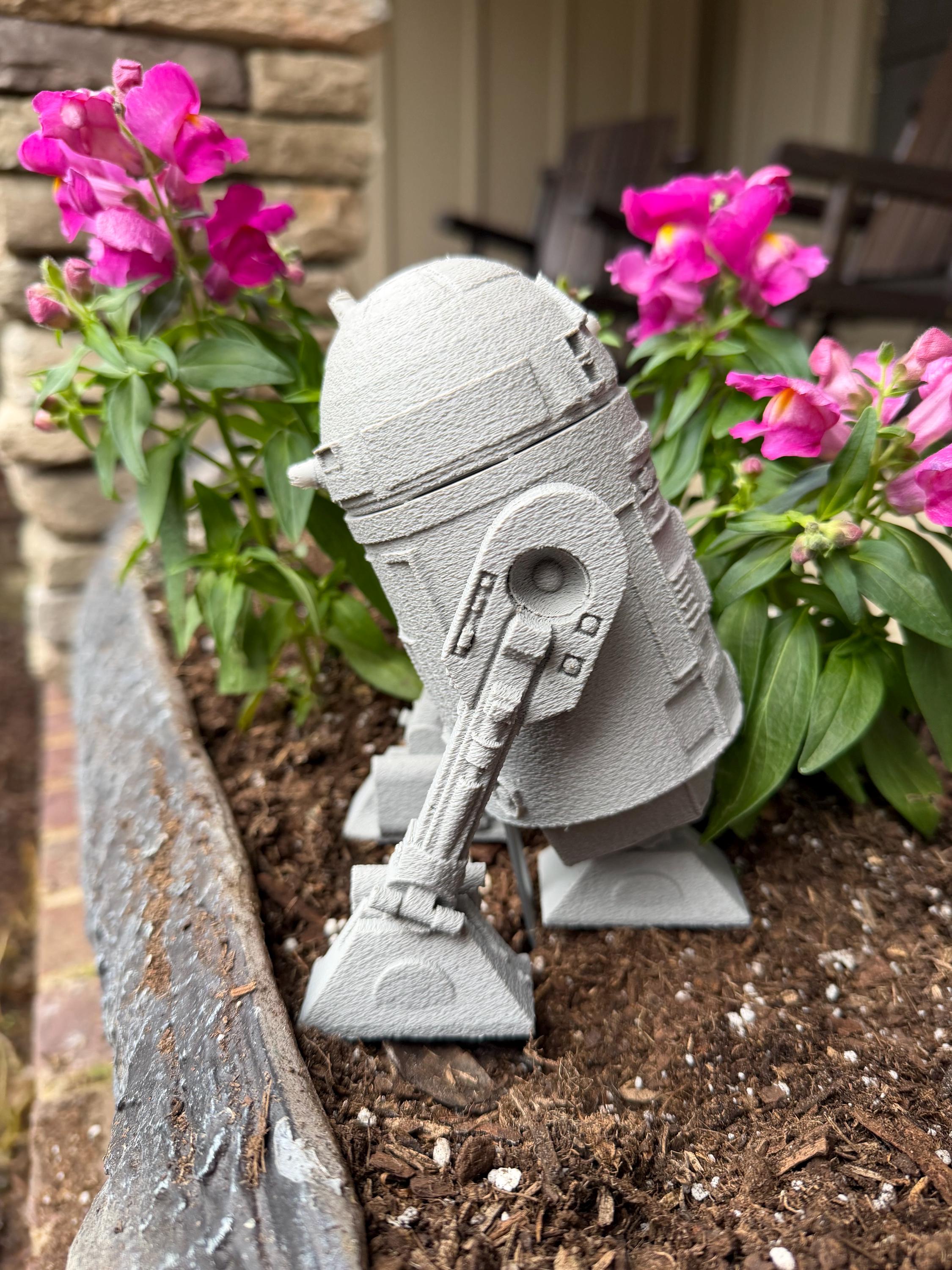 R2D2 Garden Statue - Decor Flower Disney Star Wars Gift Droid Home