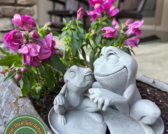Princess Tiana and Naveen Frog garden Statue Decor Flower Disney Epcot festival Bayou floral gift outdoor Yard Ornament stake love
