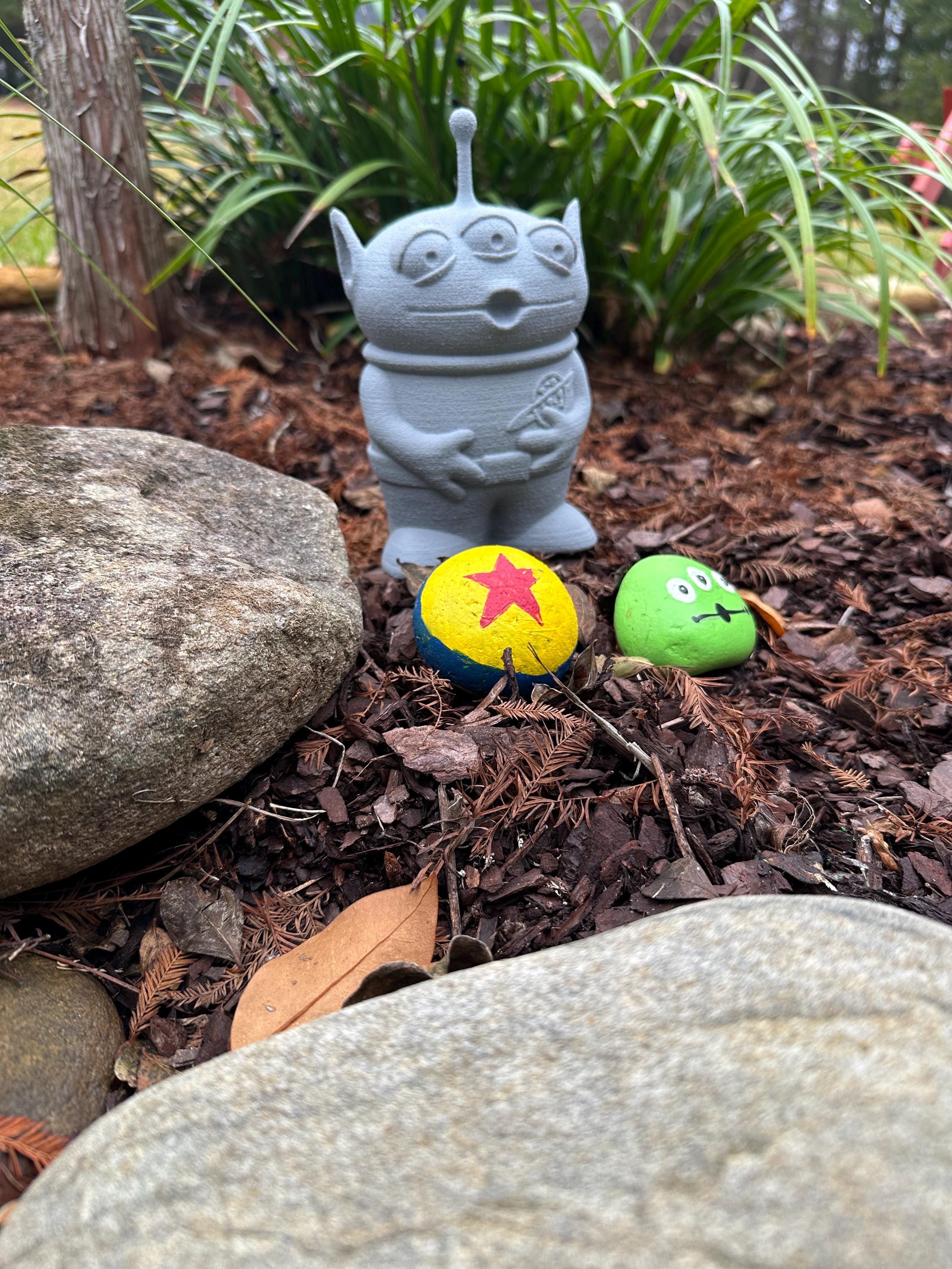 Pixar Toy Story Green Alien Garden Statue - Flower Decoration