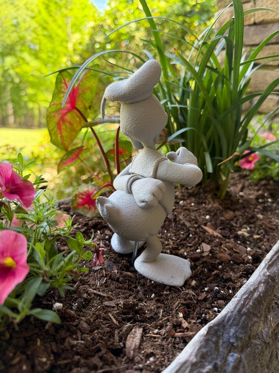 Donald Duck Garden Statue Decor Flower Disney Gift Epcot Festival
