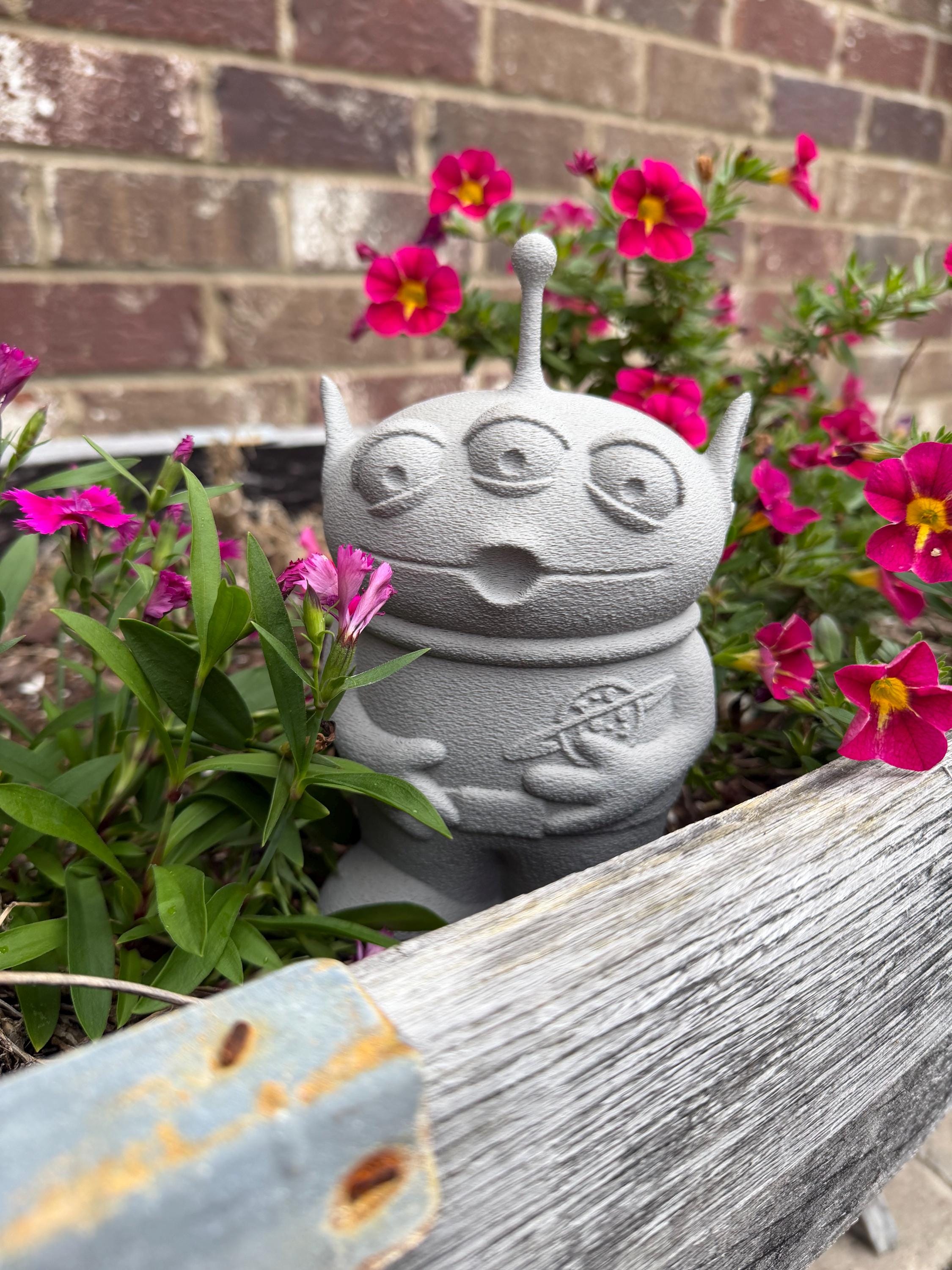 日*4様 Toy Story Alienトイ・ストーリー エイリアン サンゴ陶器 Pixar Toy Story Green Alien Garden Statue - Flower Decoration