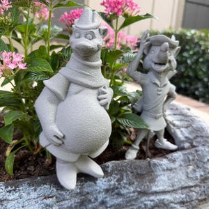 Robin Hood and Little John garden statues set - Flower Magic Disney floral gift Modern outdoor Yard fox stake decor characters