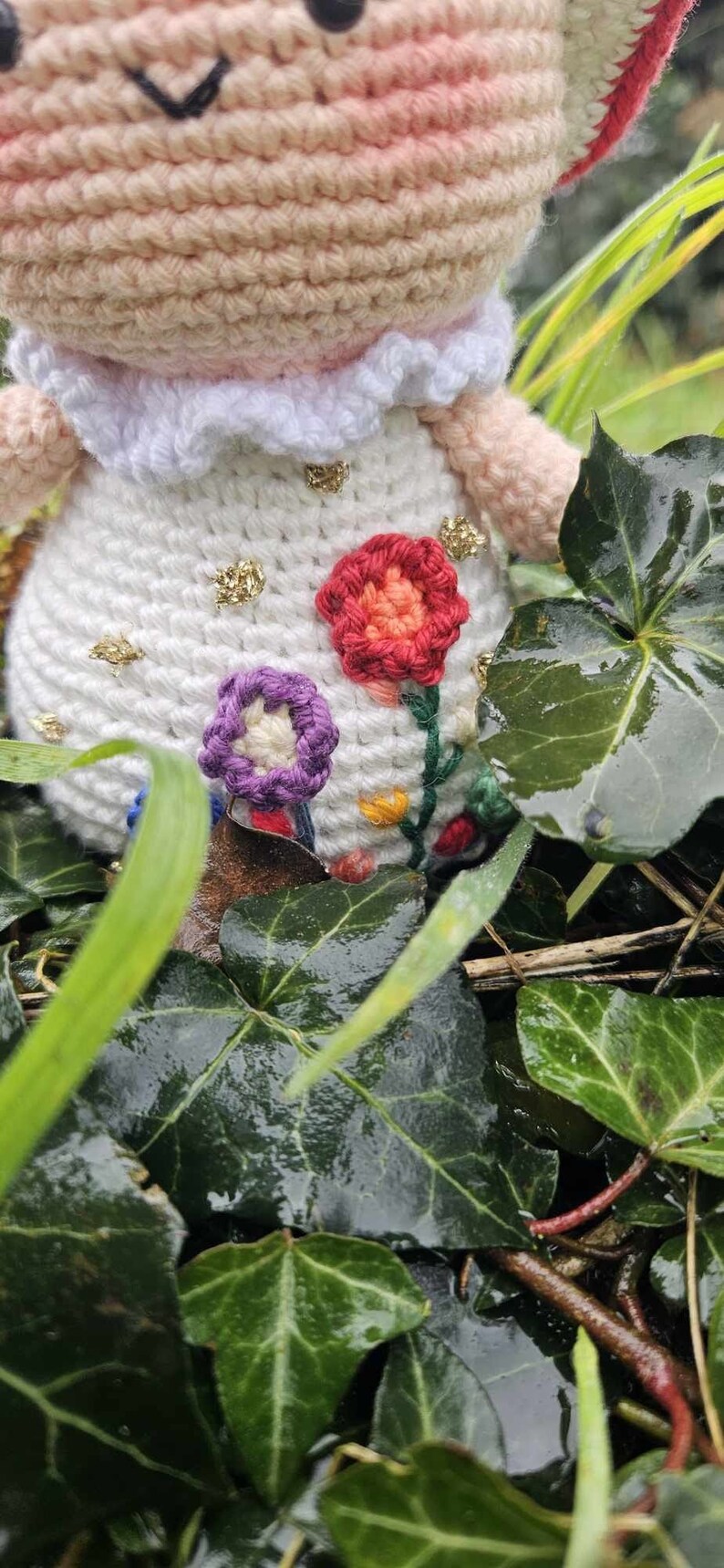 Champignon aux broderies fleuries Amigurumi Pépin de Fraise image 4