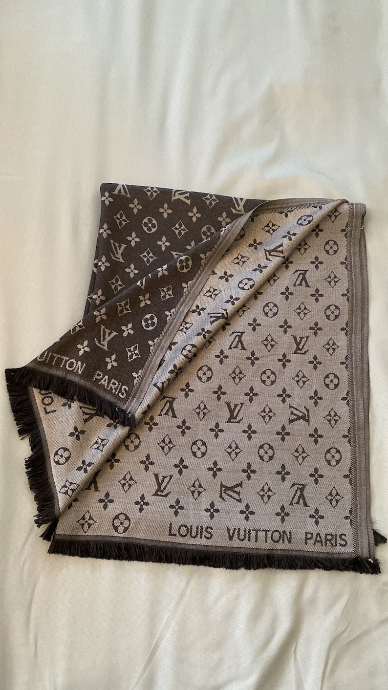 Foulard Vintage GUERLIAN En Soie 100% - 87x87cm, Rose, Parfait Accessoire élégant
