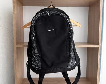 nike backpacks fro 1996 Nike, Unisex, Varsity Elite Backpack (32L), Black/Black/Metallic Silver, One Size : Sports & Outdoors fit remake pays homage to the 1996 Super Eagles Nike Pre Classic Backpack (n/a)