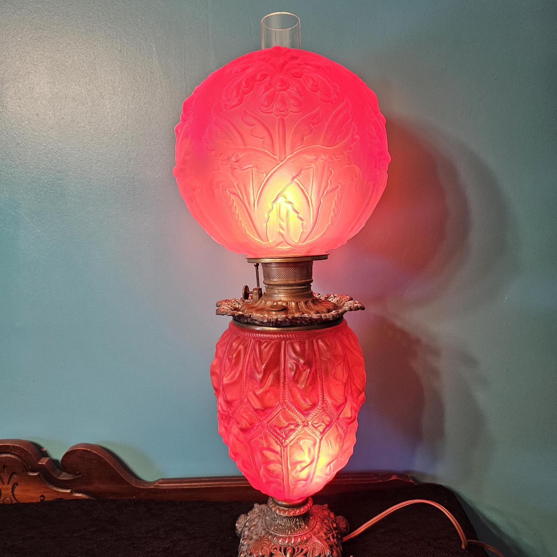 Antique Fenton Lamp - Etsy
