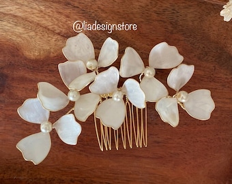 Ivory Bridal Hair Comb Set: Beaded Leaf Wedding Hair Pins - Etsy display picture 1
