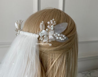 Weißer Blumen Braut Haarkamm: Perlen-Hochzeitshaarteil