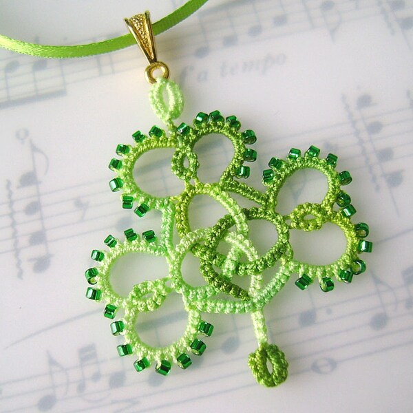 Shamrock Celtic tatted pendant hand dyed