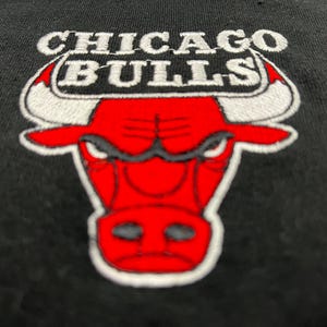 Vintage Chicago Bulls zip Jersey - 90s Men&#39;s Shirt - Old West Theme - Size XLarge