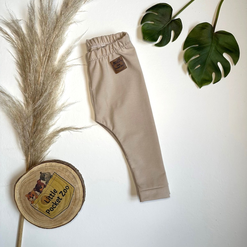 Babyleggings in Beige von Little Pocket Zoo.