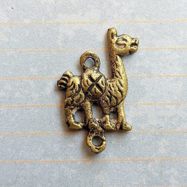 1 Brass LLAMA Charm, Vintage Peru, 2-hole Jewelry Connectors, 25mm