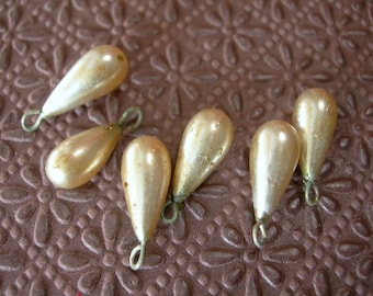 6 Glass Pearls Teardrop Charms 18mm genuine vintage