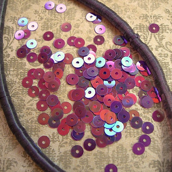 4mm PLUM PURPLE IRIS Sequins, flat, full strand, vintage couture