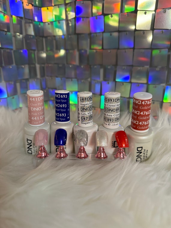 Solid color press on nails (Medium)
