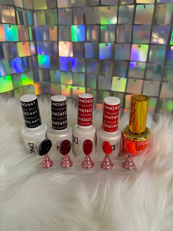 Solid color press on nails (Medium)