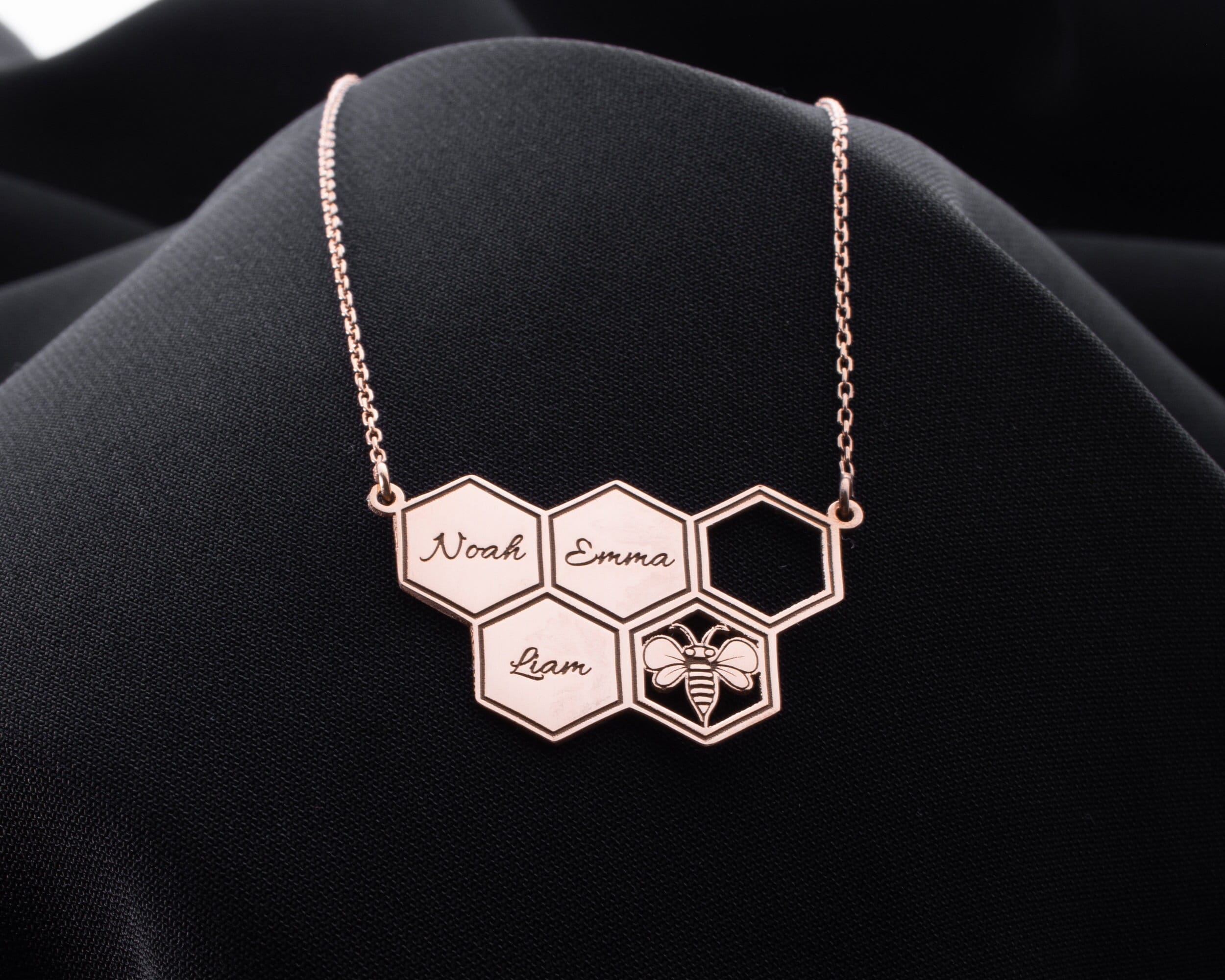 Personalized Honeycomb Necklace With Kids Name, Family Name Necklace, Unique Honeybee Family Neckclace, Gift For Mom, Grandma