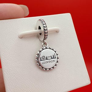 PANDORA パンドラ イギリス限定！ユニオンジャック チャーム ジュエリーブランド「PANDORA」、2012年限定ロンドンチャームを