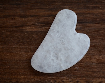 Gua Sha in Hyaline Quartz / Rock Crystal Stone for massage and skin care